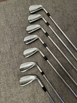 Taylormade P790 Irons Set 5-PW/AW