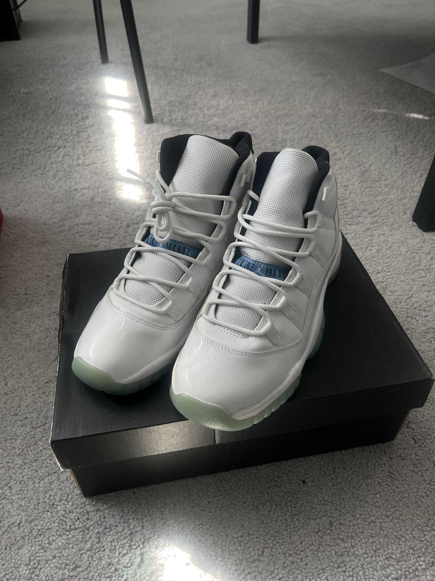Jordan 11 Retro Legend Blue