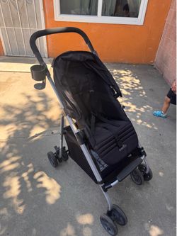 Evenflo Reversi Lightweight Reversible Stroller