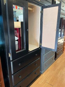 Tall closets w/ mirror pine (( colors