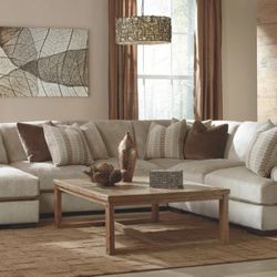 Ashley Arminio Huge 4-Piece Sectional – Excellent Condition