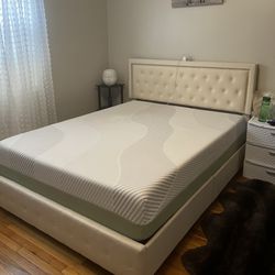 Queen Bed & Memory Foam Mattress