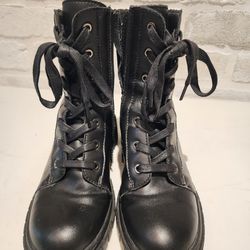 Aqua College Waterproof Rainboots Size 7 1/2 Laces And Zipper