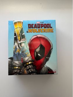 Mezco Deadpool and Wolverine Deadpool