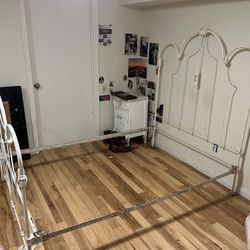 Antique Cast Iron Full Bed