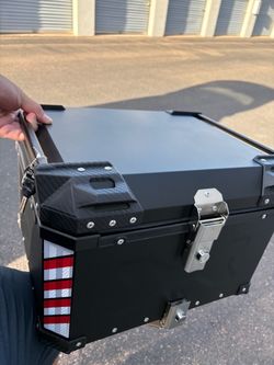 KEMIMOTO Motorcycle Top Case, Universal Aluminum Alloy Motorbike Trunk with Lining, Waterproof Detachable Motorcycle Top Box with Lock & Back Cushion 
