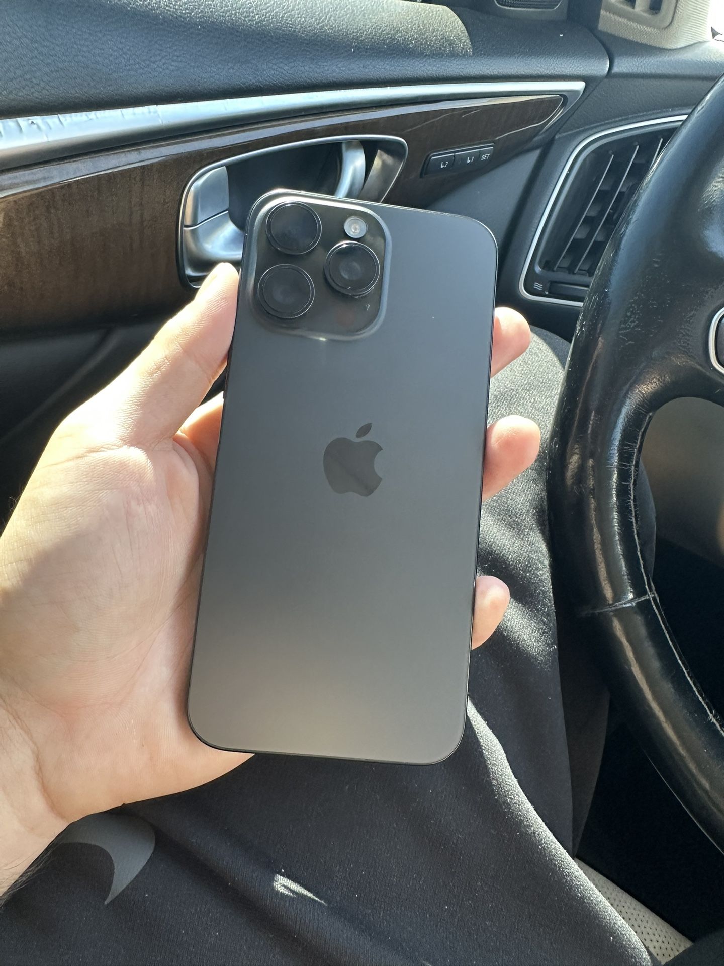 iPhone 15 Pro Max 256GB Unlocked