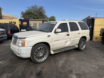 2003 ESCALADE FOR PARTS