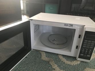 Gently used microwave