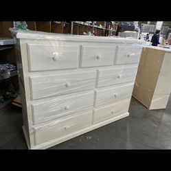 New White 9 Drawer Dresser 