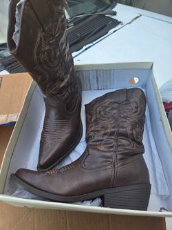 Ladies Brown boots