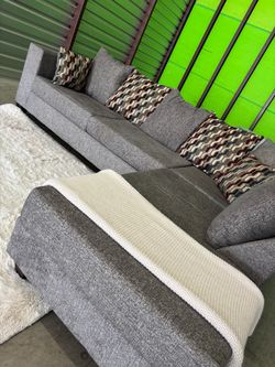 Grey sectional sofa couch (Delivery AVAILABLE)