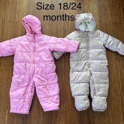 Baby girls snow outfit size 18/24 months