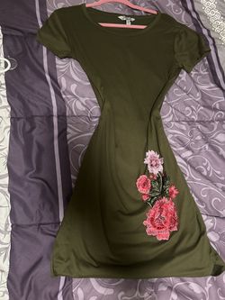 FASHION GREEN DRESS WITH EMBROIDERY FLOWERS 