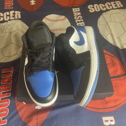 Jordan 1 (size: 9.5)