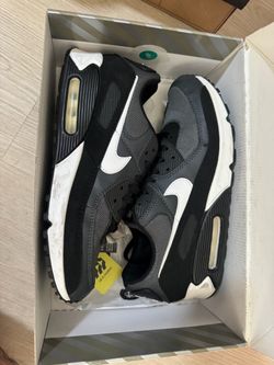 Nike shoes, air Max 90. Men’s size 11. Zapatos.