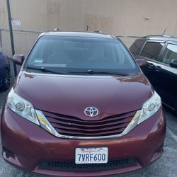 2017 Toyota Sienna