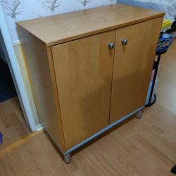 Cabinet With 3 Shelves 