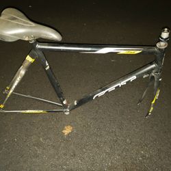 Felt F75 Superlite Carbon