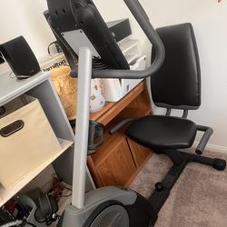 Gold’s Gym stationary bike