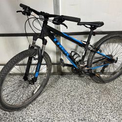 Trek XCE 820 28" Mountain Bike