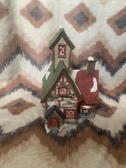 Dickens Collectibles Lighted Porcelain Towne Series “The Clockmaker Vintage 1994