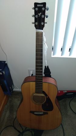 Yamaha guitar