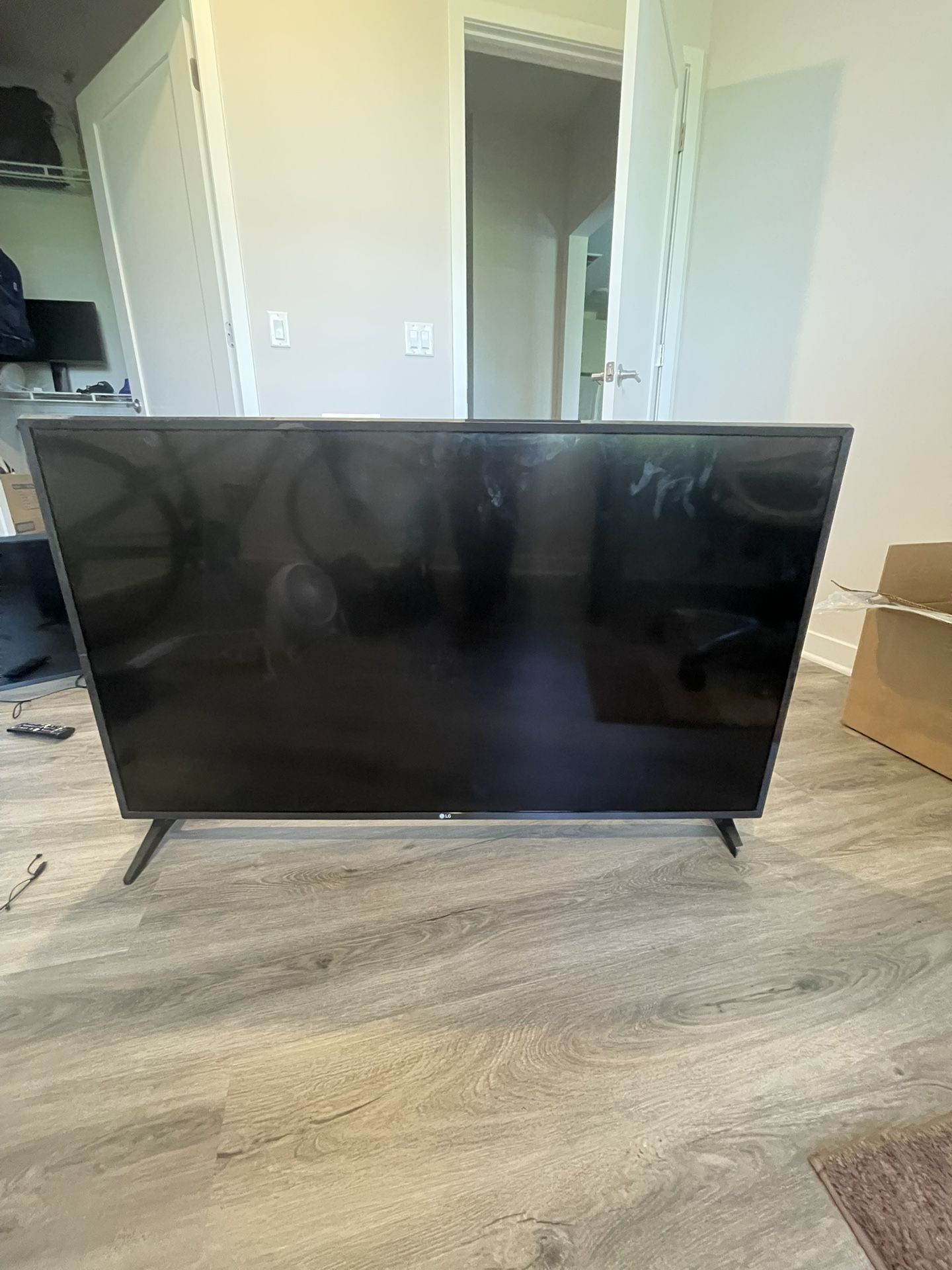 LG 4K Smart TV 49” 2017