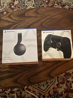 PlayStation 5 headset and remote