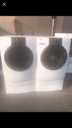 Kenmore elite washer and gas dryer w/pedestal