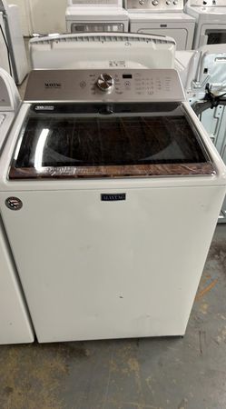 Maytag Top Load Washer – HE, Glass Lid, White