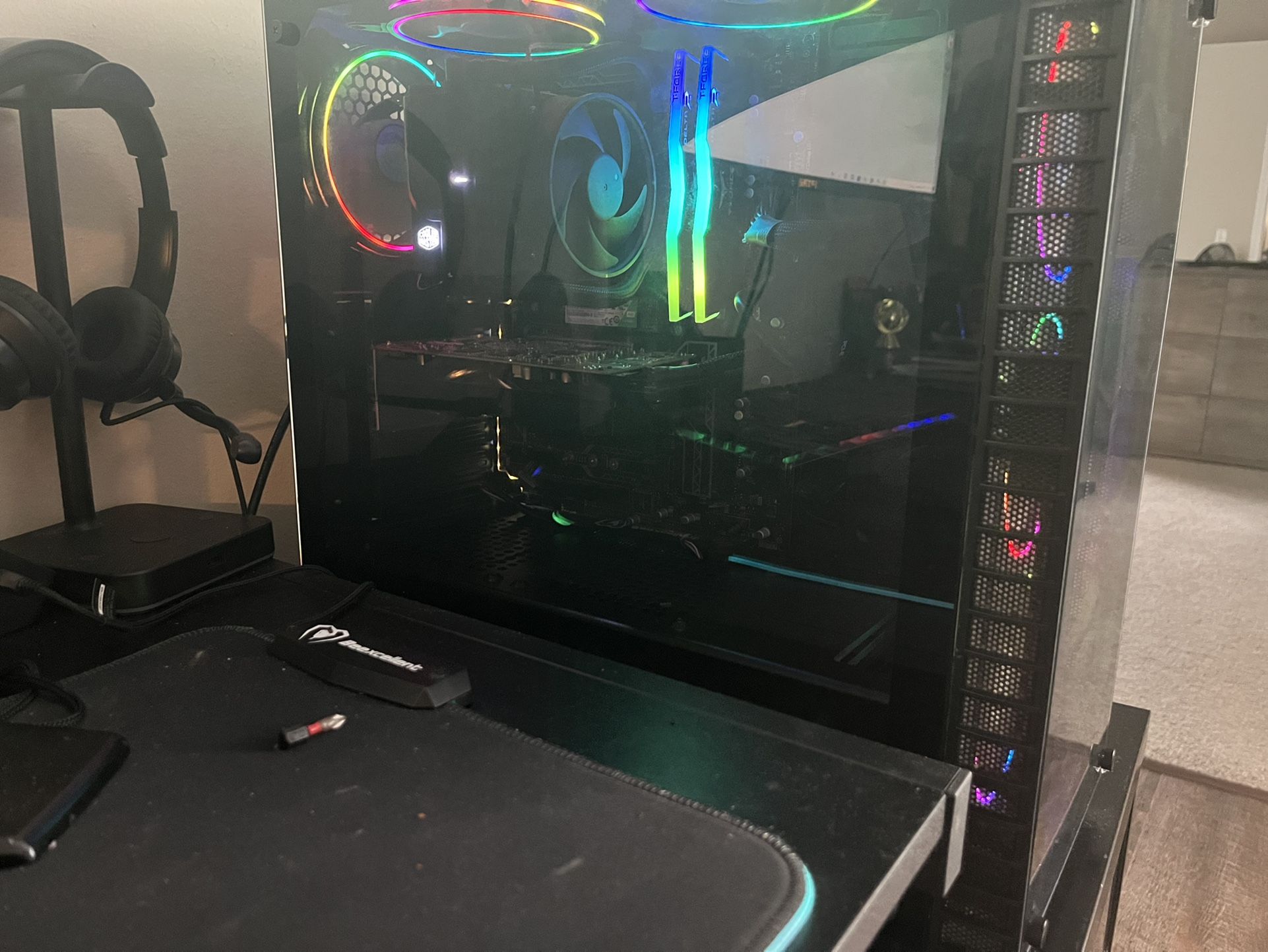 Custom Built Gaming Computer And Extras (no Trades)