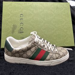 Men Gucci Size 7.5