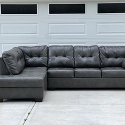 ⚪️Ashely Furniture Leather Sectional | Free Delivery 
