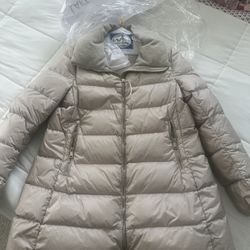 Womens Size Large Authentic Moncler Jacket 