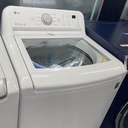 New Scratch And Dent LG Washer. 1 Year Warranty 