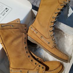 Leather Boots : Women's Size 6.5