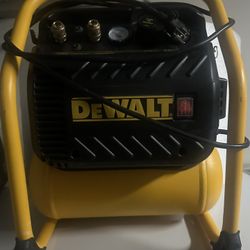 DEWALT DWFP55130 Heavy Duty 200 PSI Quiet Trim Compressor. 