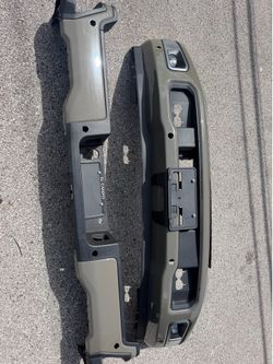 Front & Rear Bumpers – 2023–2026 Ford F-250/F-350 Super Duty  ✅ Front & rear bumper set: $999 ✅ Front or rear only: $499 each  📍 Pickup available 🚚 