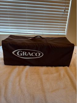 Graco  Pack 'n Play Portable Travel Playard