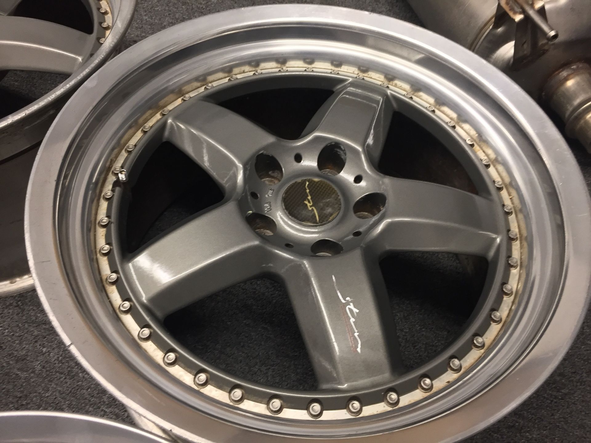 f306fae418474250a2ca3660ae7fe1
