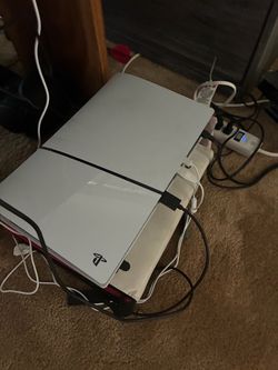 ps5 with monitor 1 controller and key board and mouse