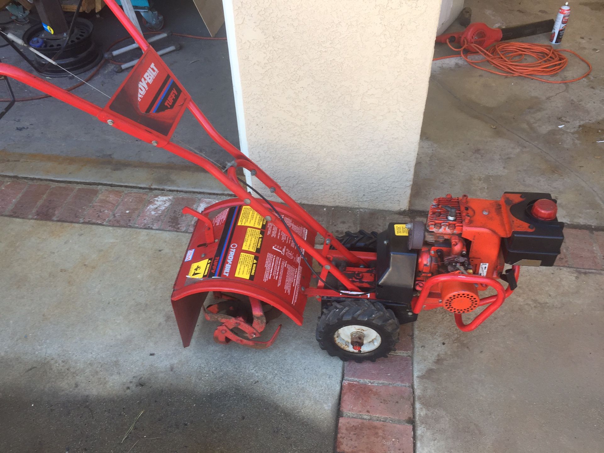 Troy-Bilt “Tuffy” tiller rototiller 3hp