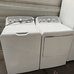 Ge Top Load Washer And Gas Dryer Set