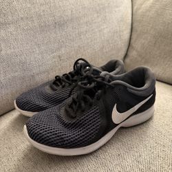 Nike W7.5