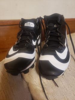 Nike Men's Huarache 2KFilth Keystone Sz. 8 1/2 Baseball Cleats W/Bonus Baseball Gloves