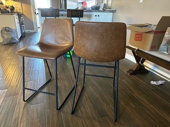 2 barstool chairs