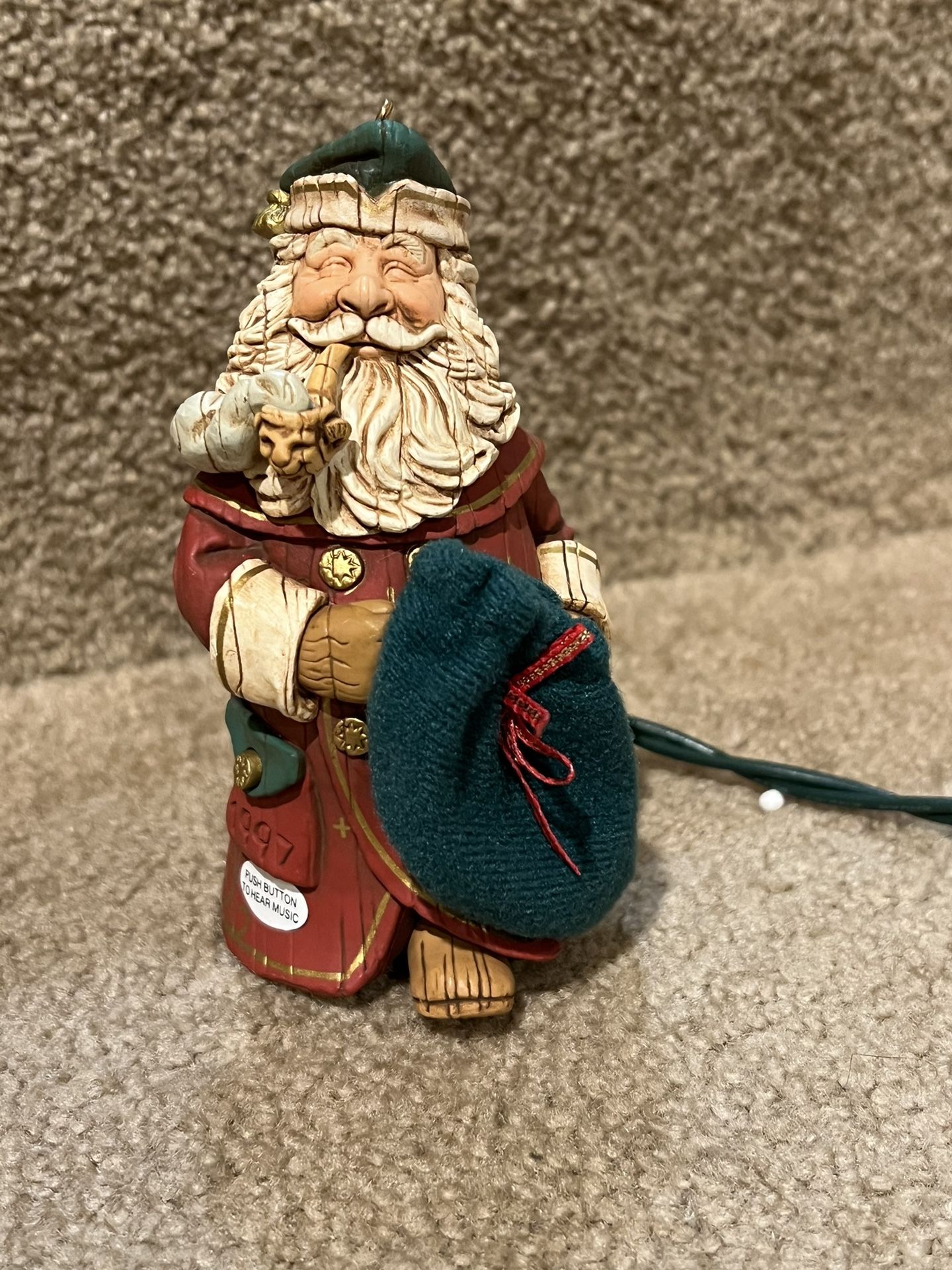 Hallmark Wood Carved look Plays Jolly Old St Nicholas