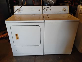 Kenmore washer and gas dryer set