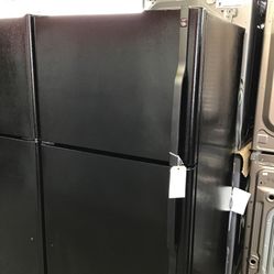 GE 19 Cu Ft Top And Bottom Fridge. 1 year Warranty 